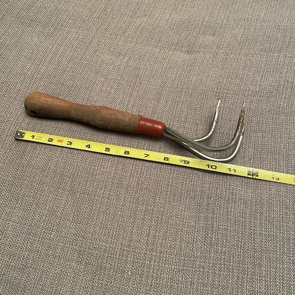 Vintage SPEEDLINE Cultivator Handheld Garden Tool Wooden Handle - Picture 7 of 9